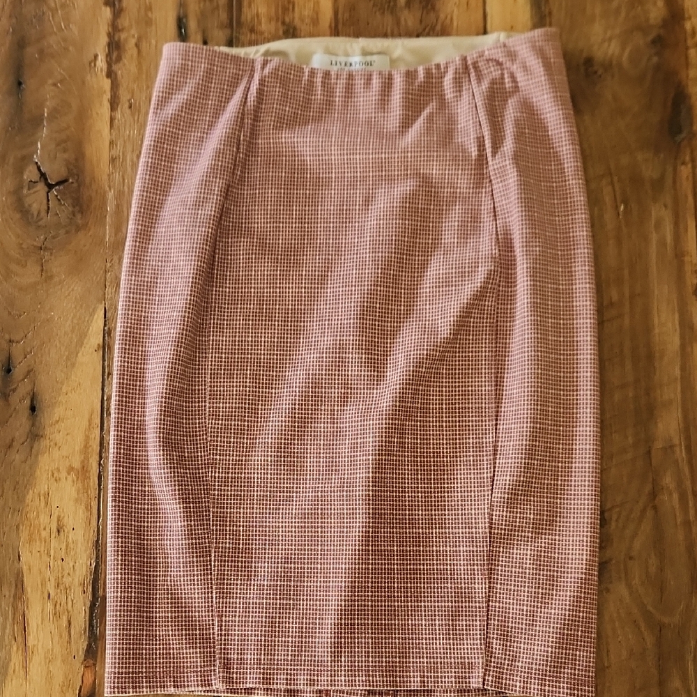 Elegant Checkered Skirt